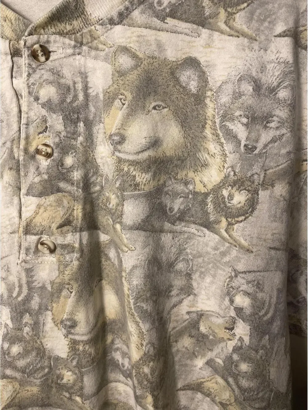 Wolf Print HenleyTee Shirt Top Mens Size Small Gray White Short Sleeve Y2K
